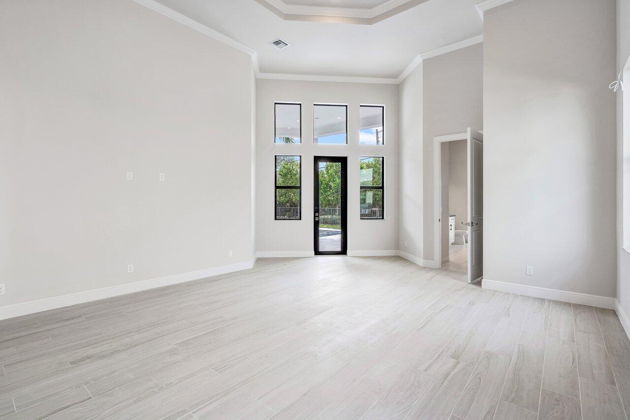 ROYAL PALM POLO - Residential