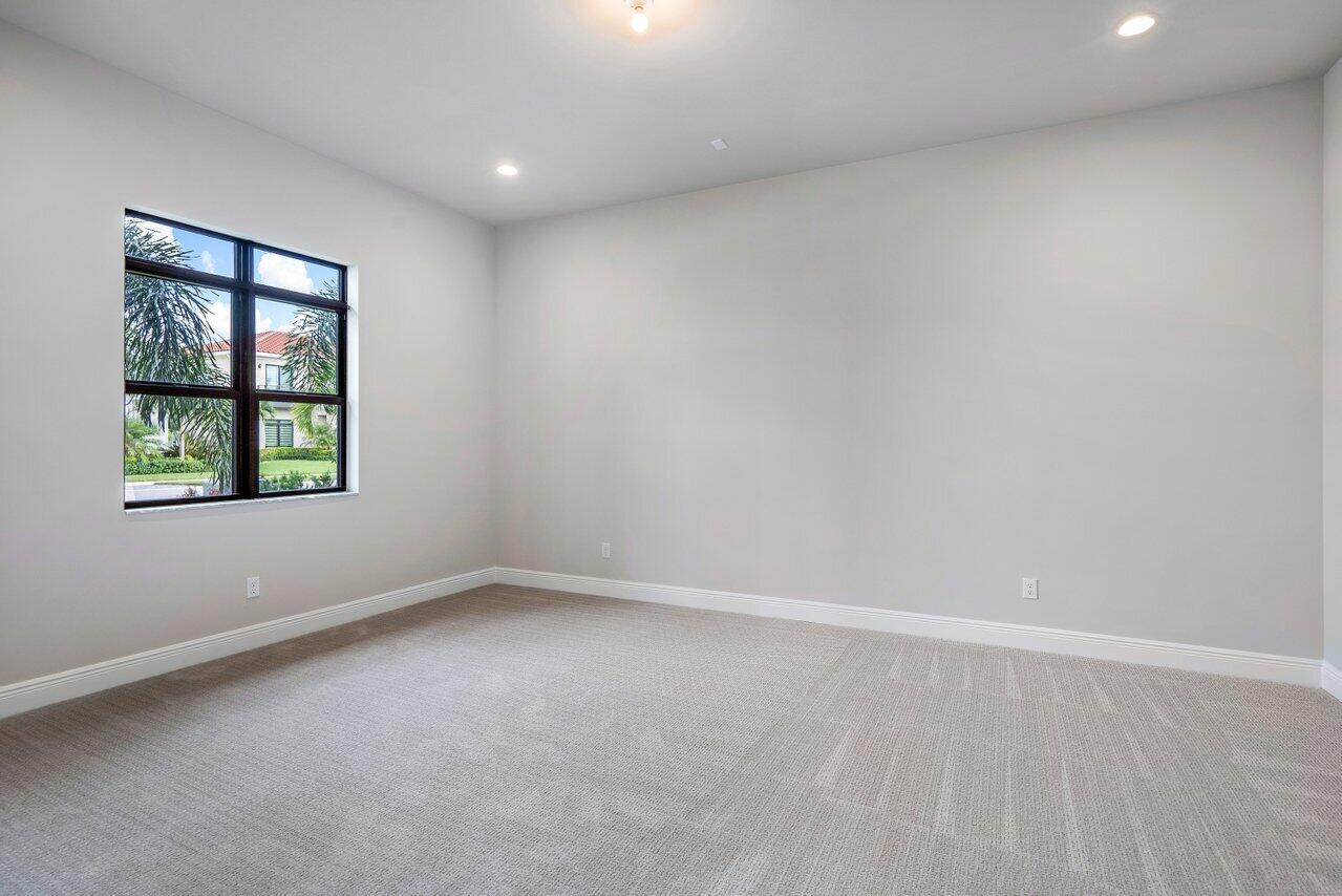 ROYAL PALM POLO - Residential