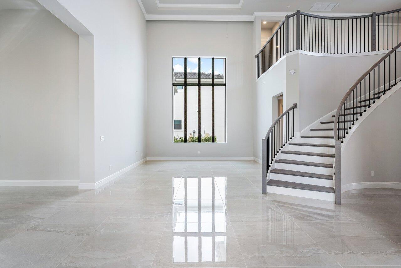 ROYAL PALM POLO - Residential