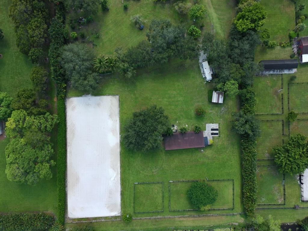 13-44-40~ W 312.40 FT OF E  3693.3 FT OF S 697.48 - Land