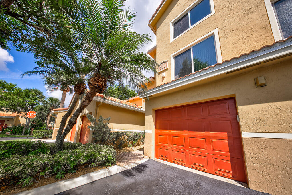 500 Scotia Drive 302 - Photo 2