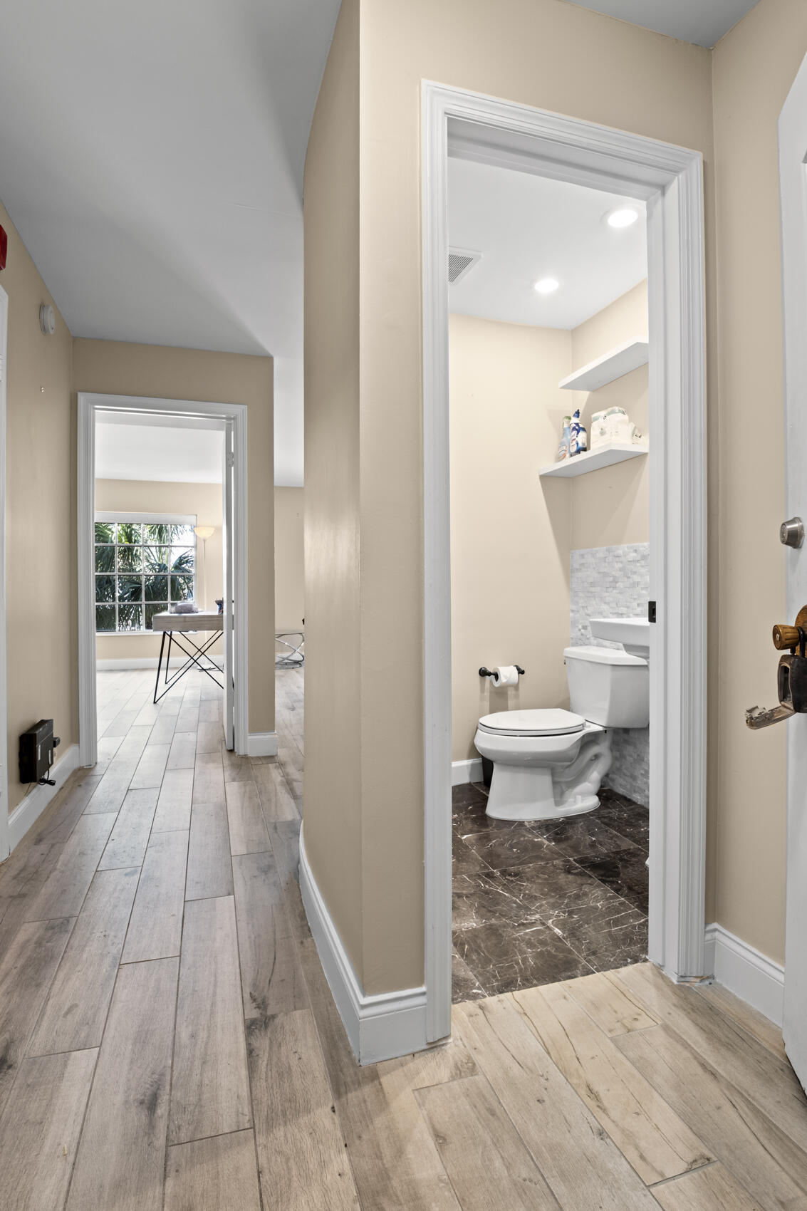 IMPERIAL POINT COLONNADES CONDO - Residential Lease