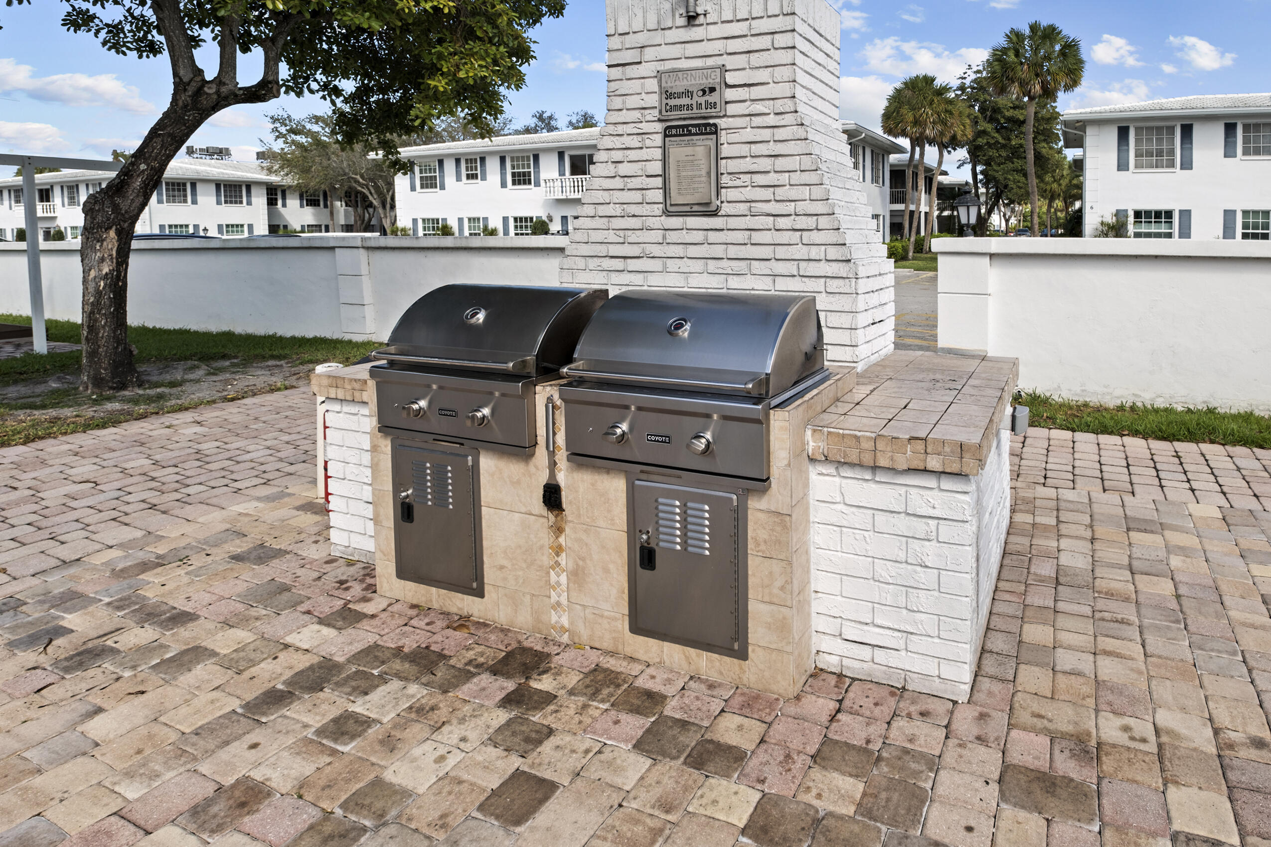 IMPERIAL POINT COLONNADES CONDO - Residential Lease