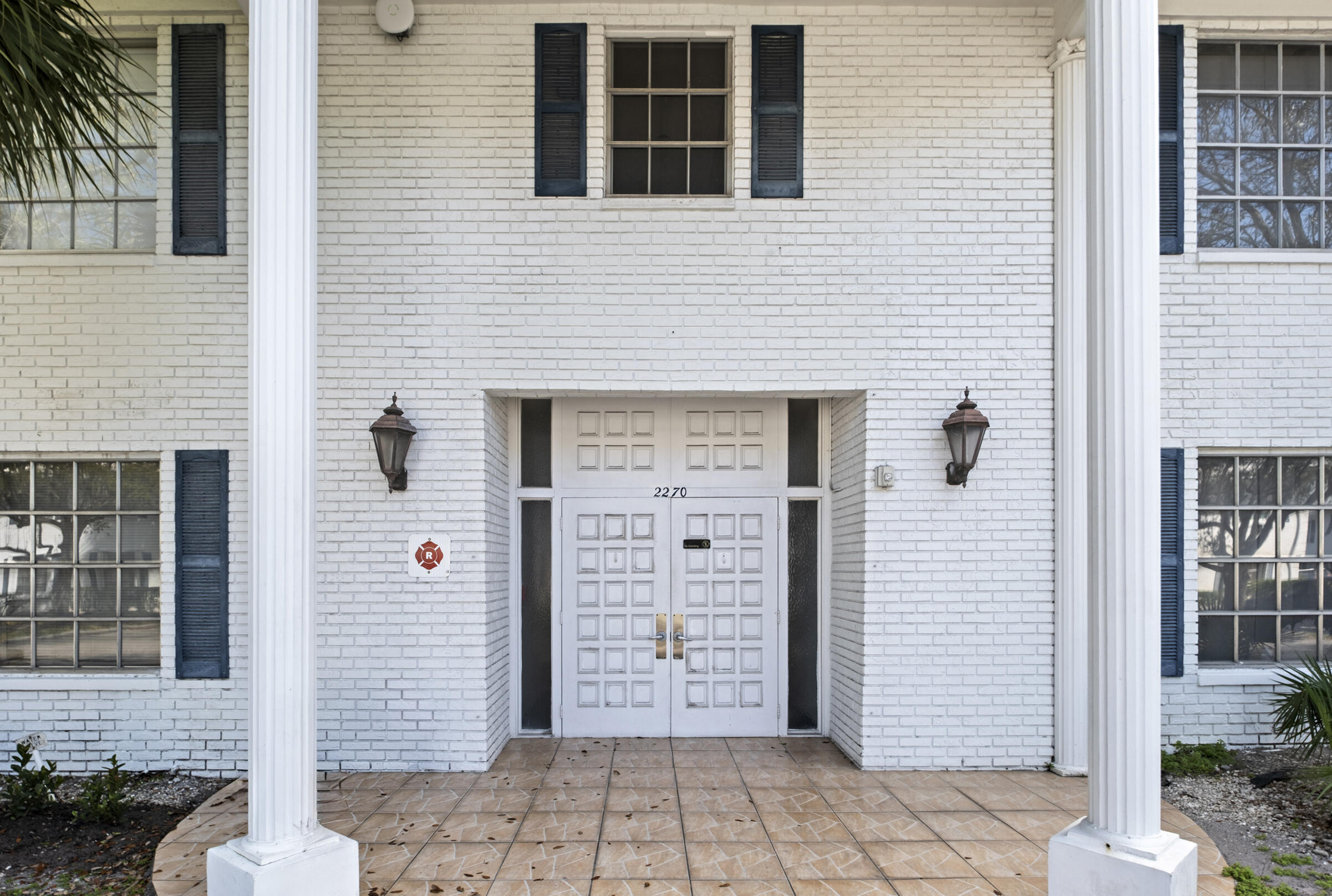 IMPERIAL POINT COLONNADES CONDO - Residential Lease