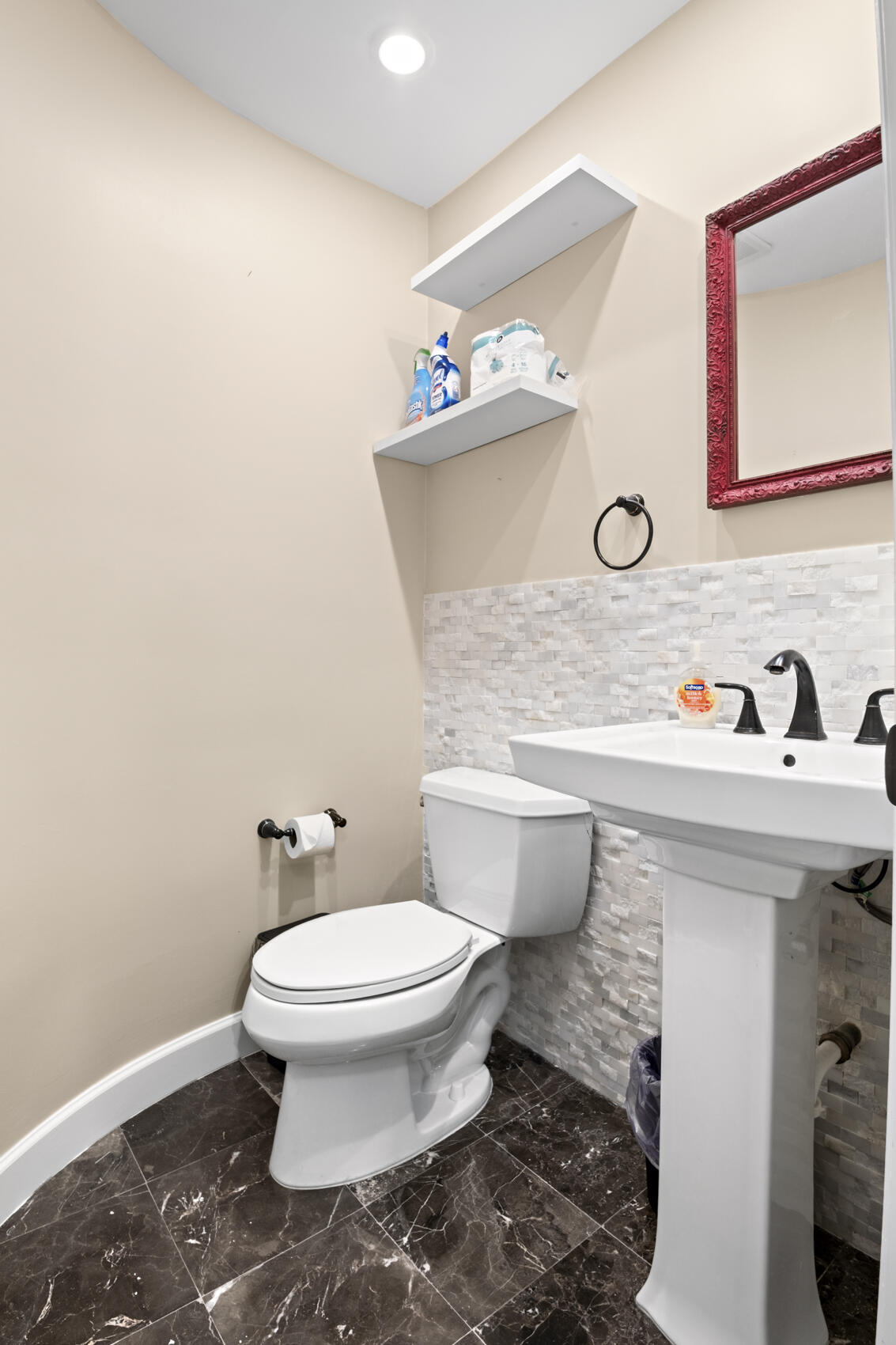 IMPERIAL POINT COLONNADES CONDO - Residential Lease