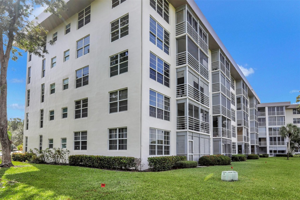 Palm Aire - Residential