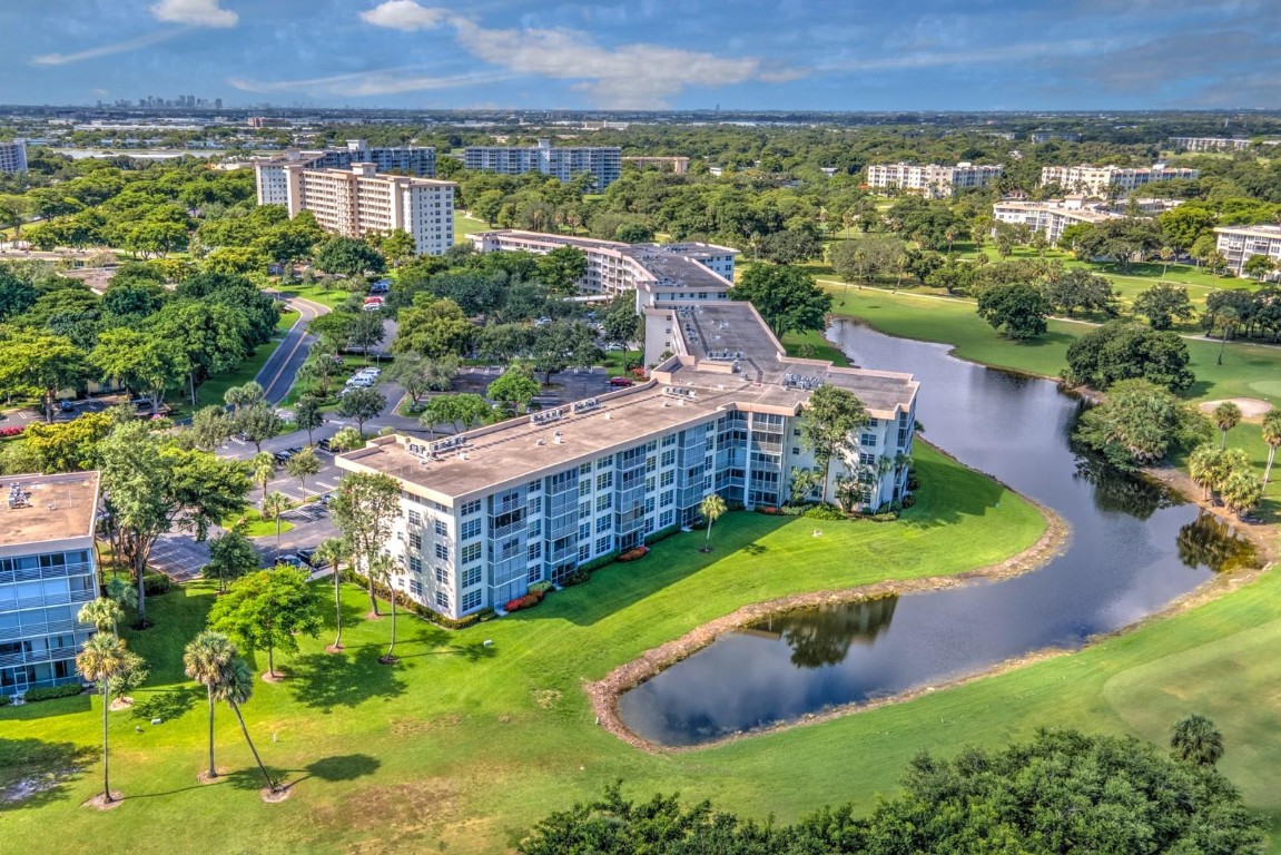 Palm Aire - Residential