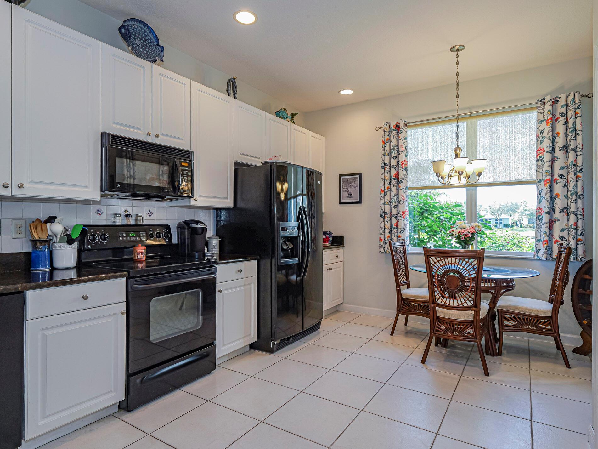 ANTHEM LAKES AT TRILLIUM - Residential