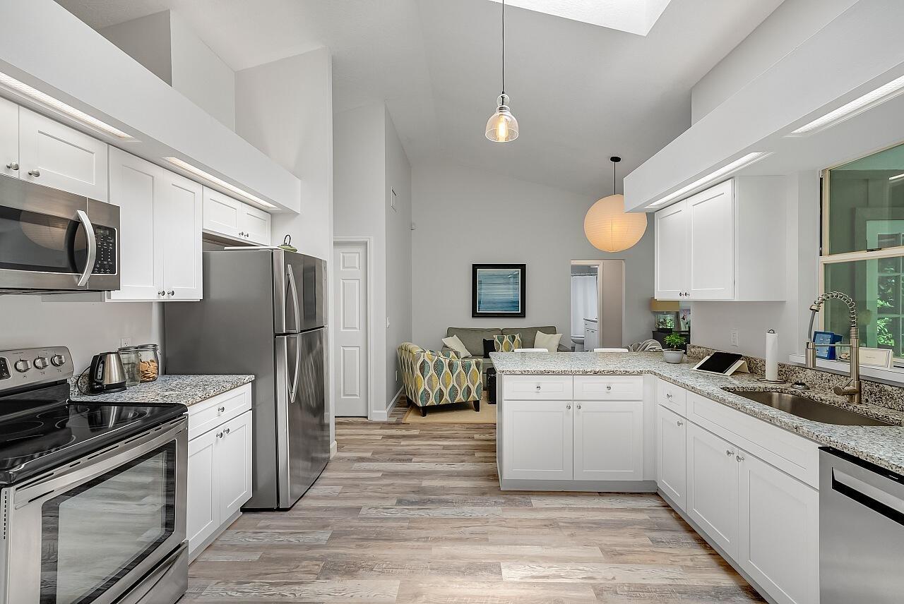 Dania Park - Residential