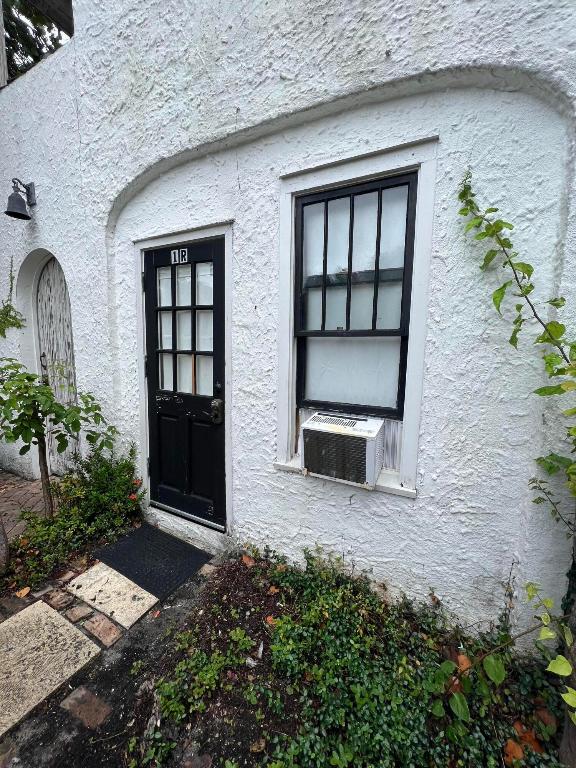 LAKE WORTH TOWN OF - Residential Lease