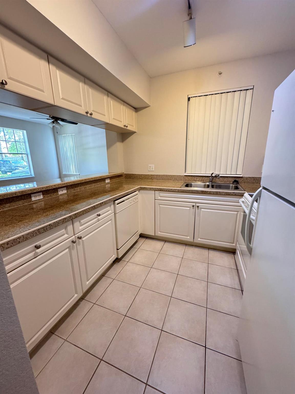 CYPRESS POINTE AT CORAL S - Residential Lease