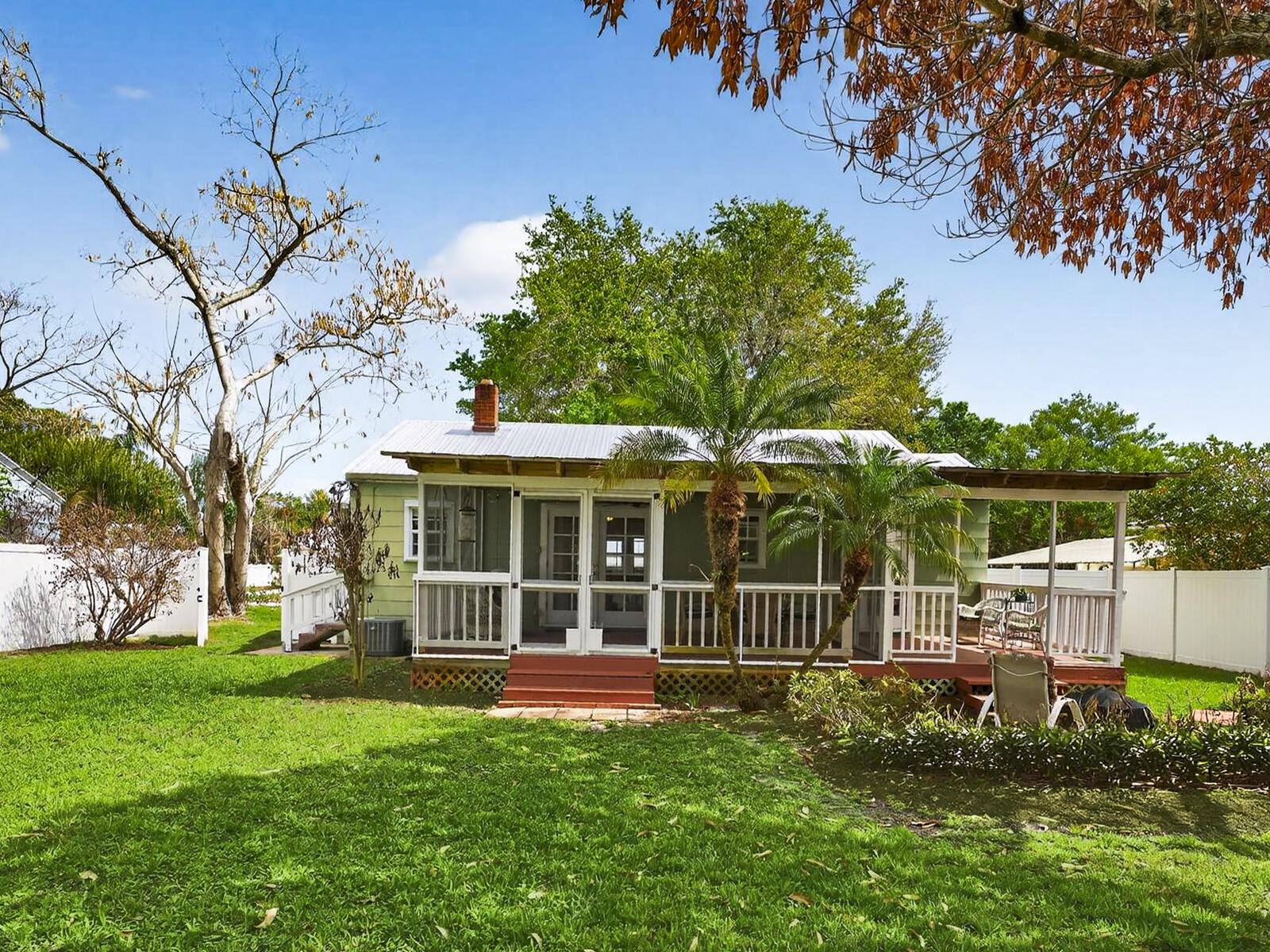 ORIGINAL TOWN REPLATS OF BLKS 9 10 & 27 - Residential