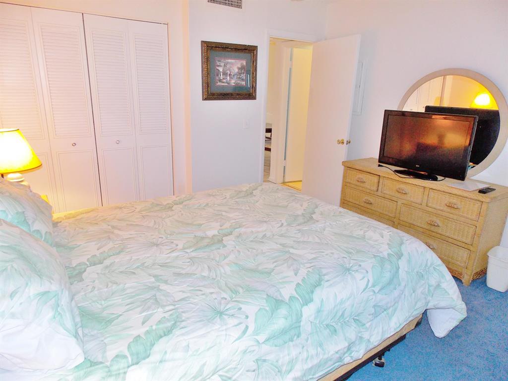 SNUG HARBOR GARDENS CONDO - Residential