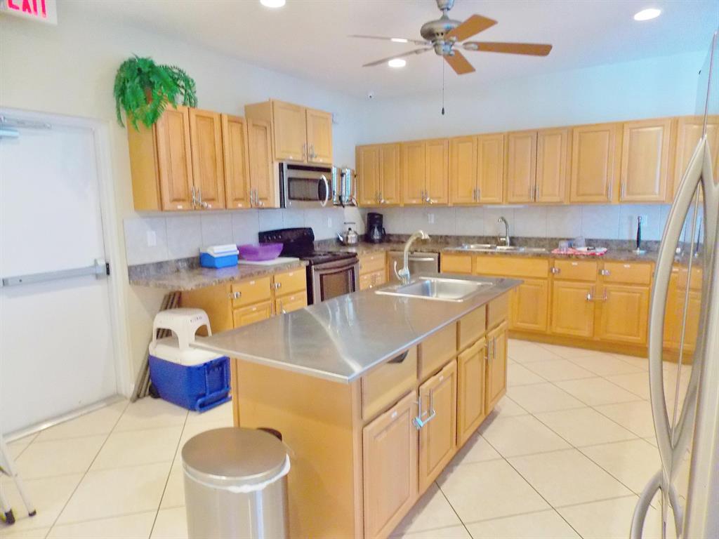 SNUG HARBOR GARDENS CONDO - Residential