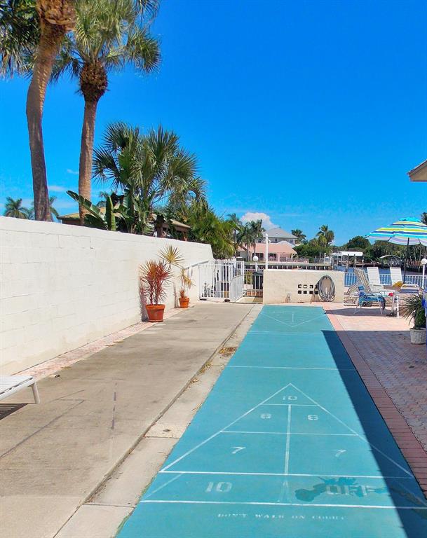 SNUG HARBOR GARDENS CONDO - Residential