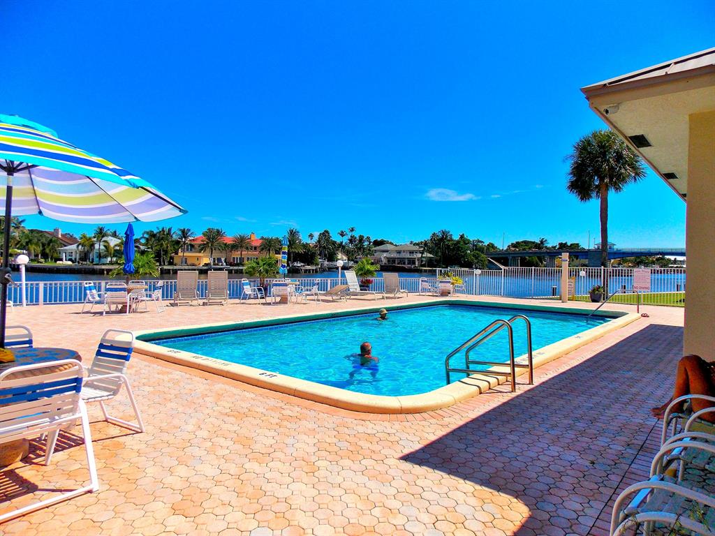 SNUG HARBOR GARDENS CONDO - Residential