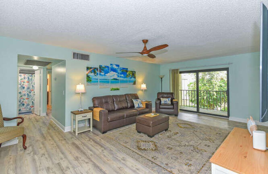 Photo of 150 Pineview Road #L6, Jupiter, FL 33469 (MLS # R11135271)