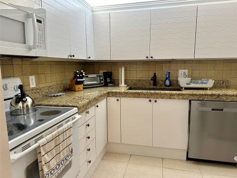 Tiny photo for 6449 Bay Club Drive #3, Fort Lauderdale, FL 33308 (MLS # B26048131)