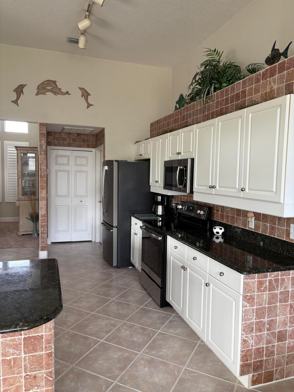 Photo of 8 Tropic Lake Way, Ormond Beach, FL 32174 (MLS # R11159544)