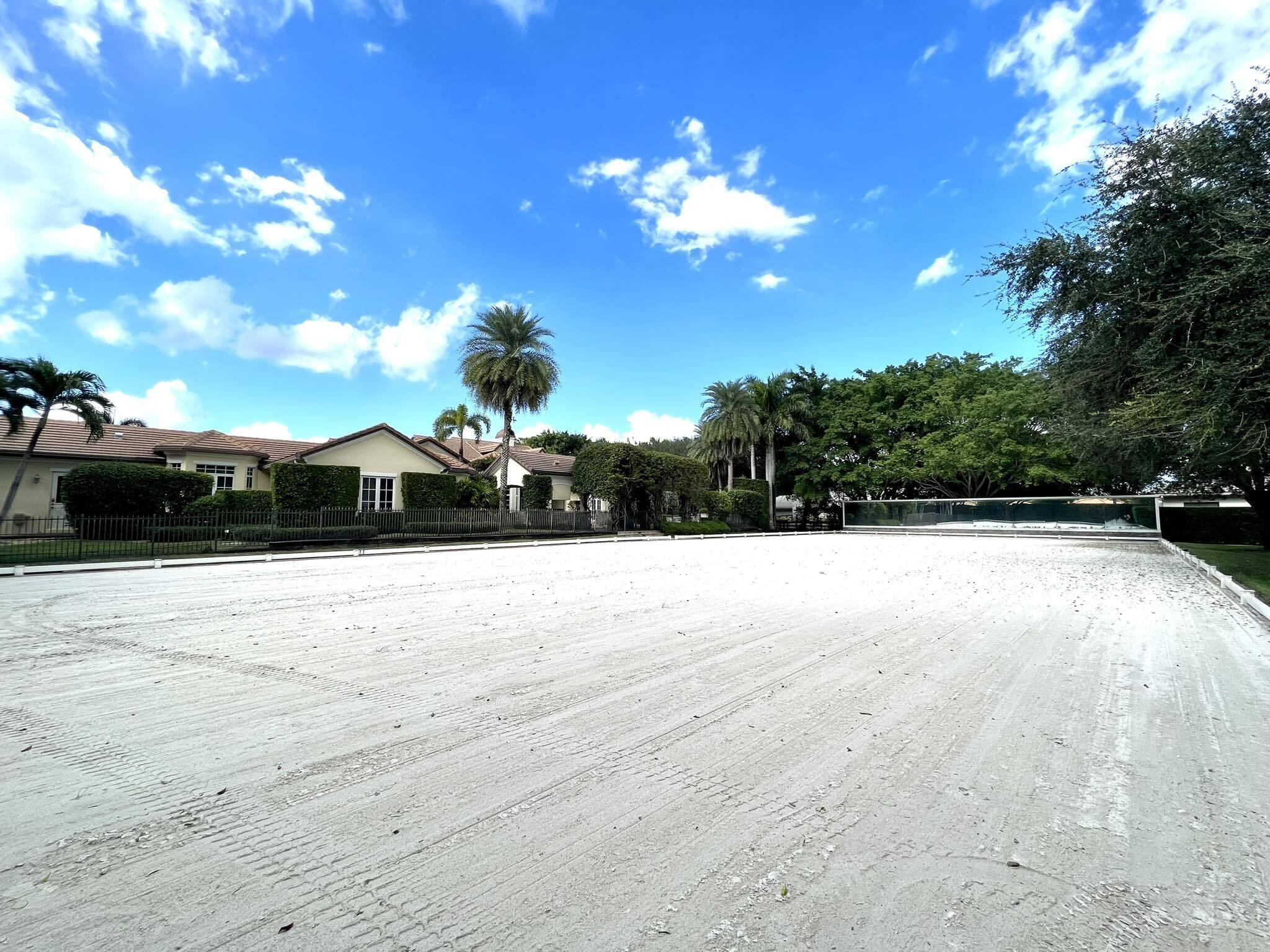 SADDLE TRAIL PARK OF WELL - Residential