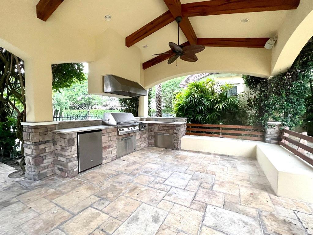 SADDLE TRAIL PARK OF WELLINGTON - Residential