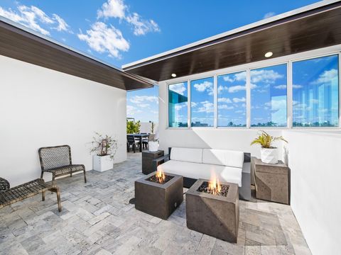 A home in Lauderdale By The Sea