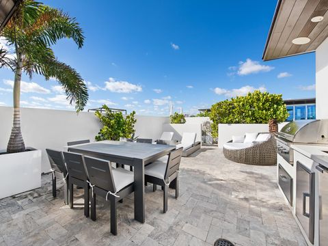 A home in Lauderdale By The Sea