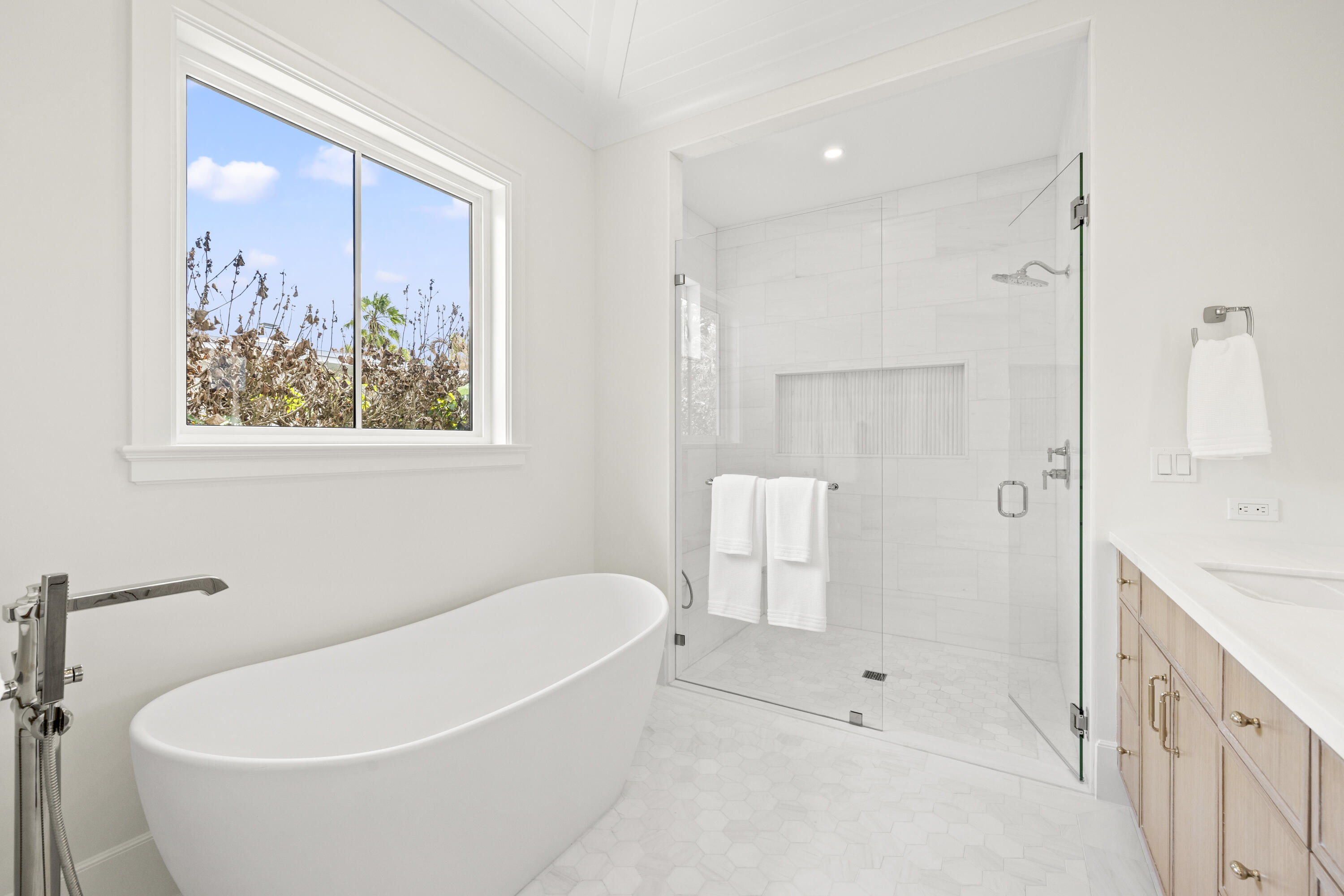 VERO BEACH ESTATES - Residential