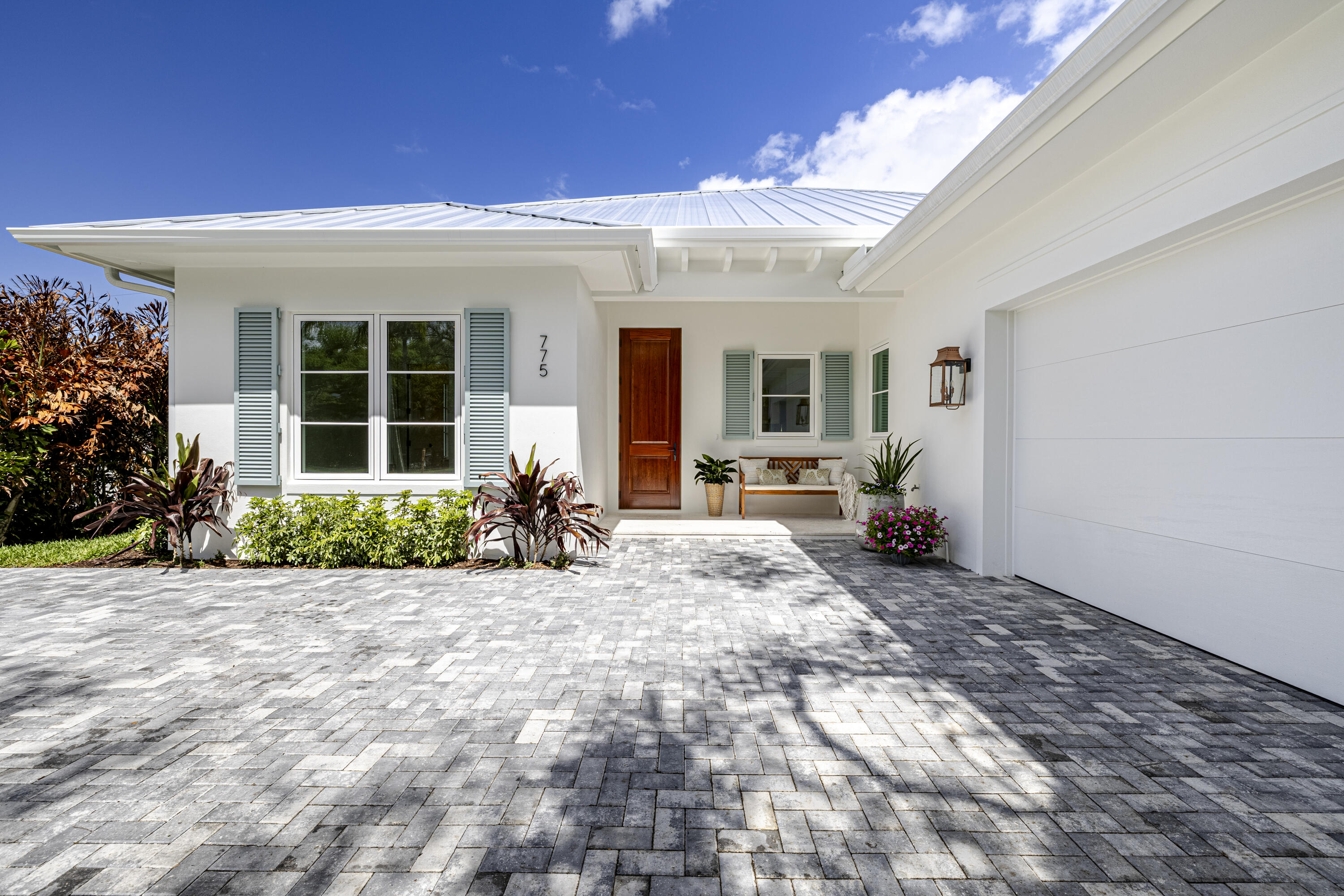 VERO BEACH ESTATES - Residential