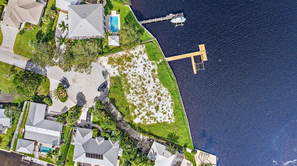 Country Club Point - Land