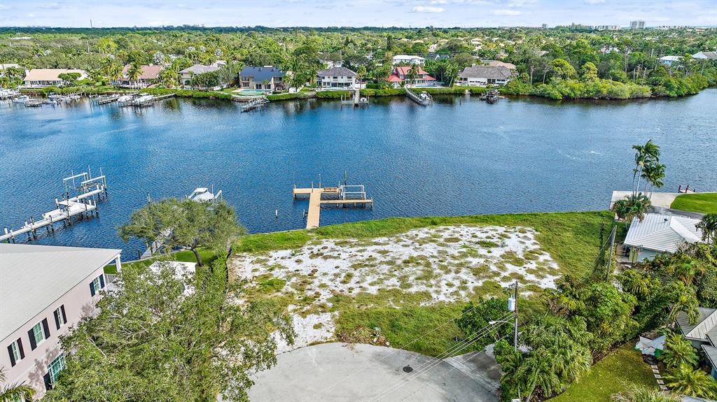 Country Club Point - Land