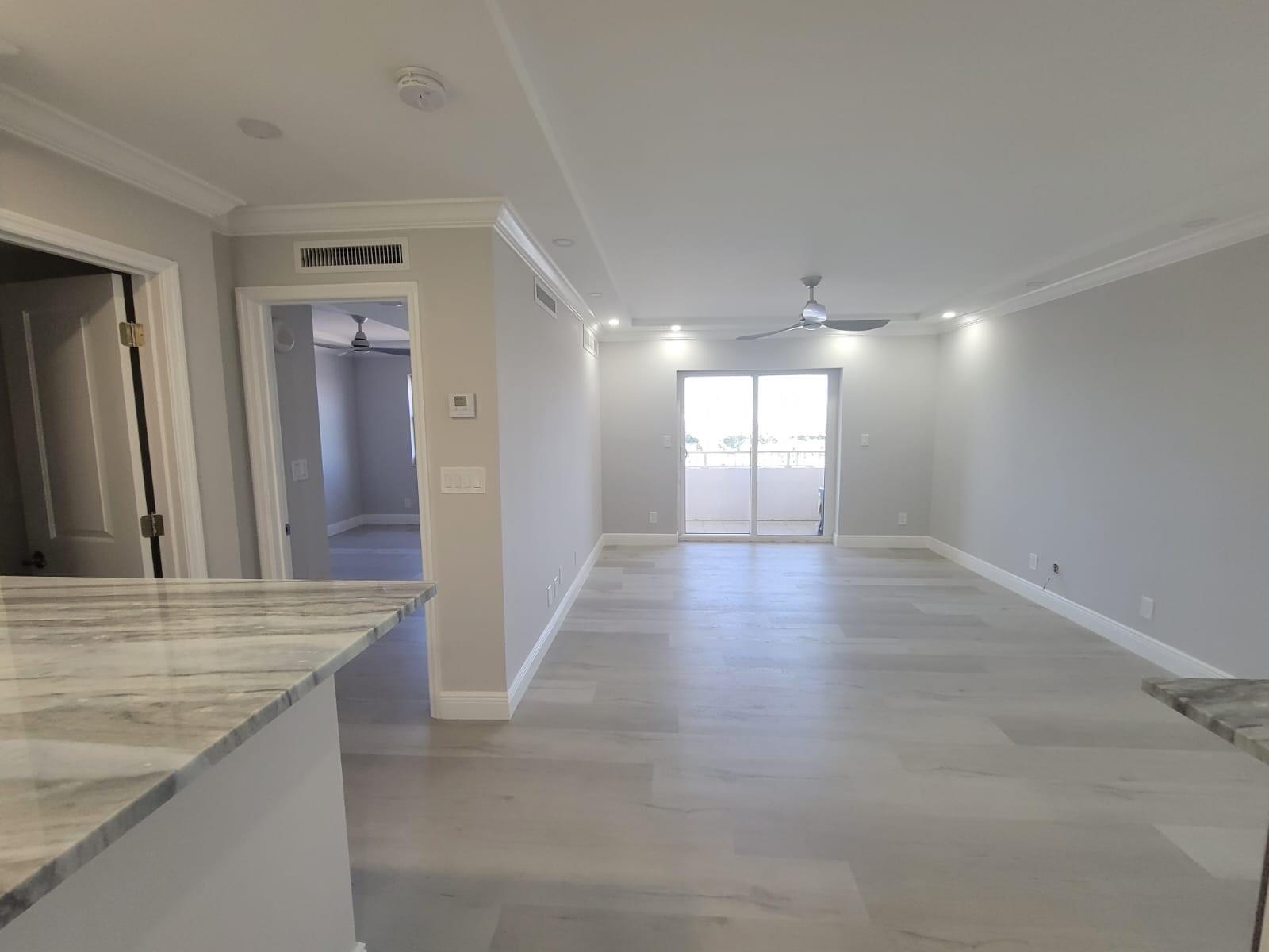 200 S Birch Rd 1205