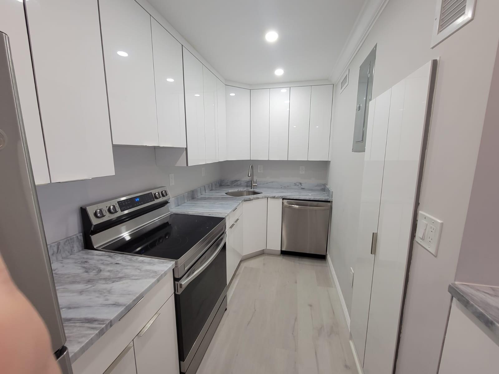 200 S Birch Rd 1205