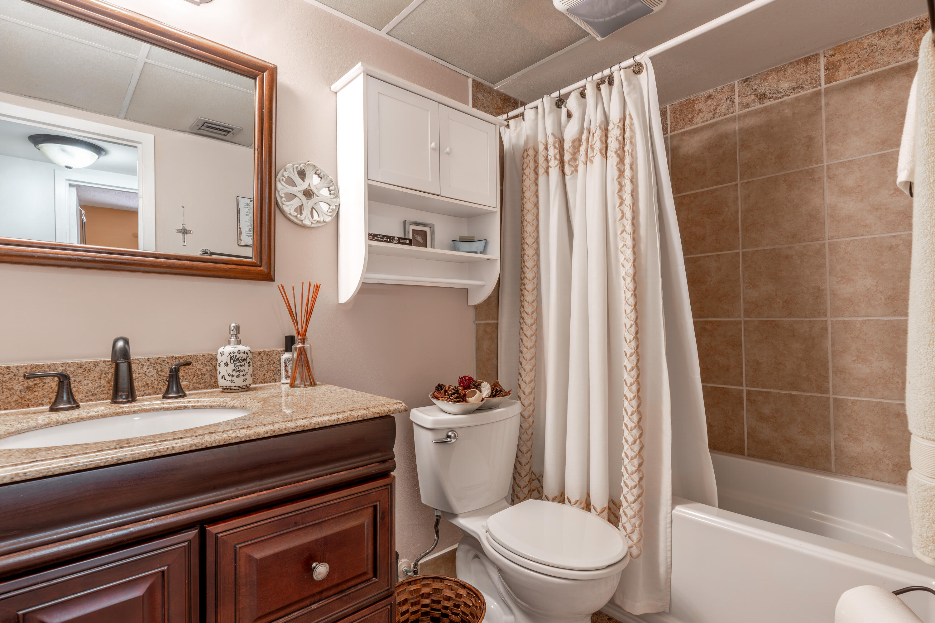 SOMERSET NO SEVEN CONDO - Residential