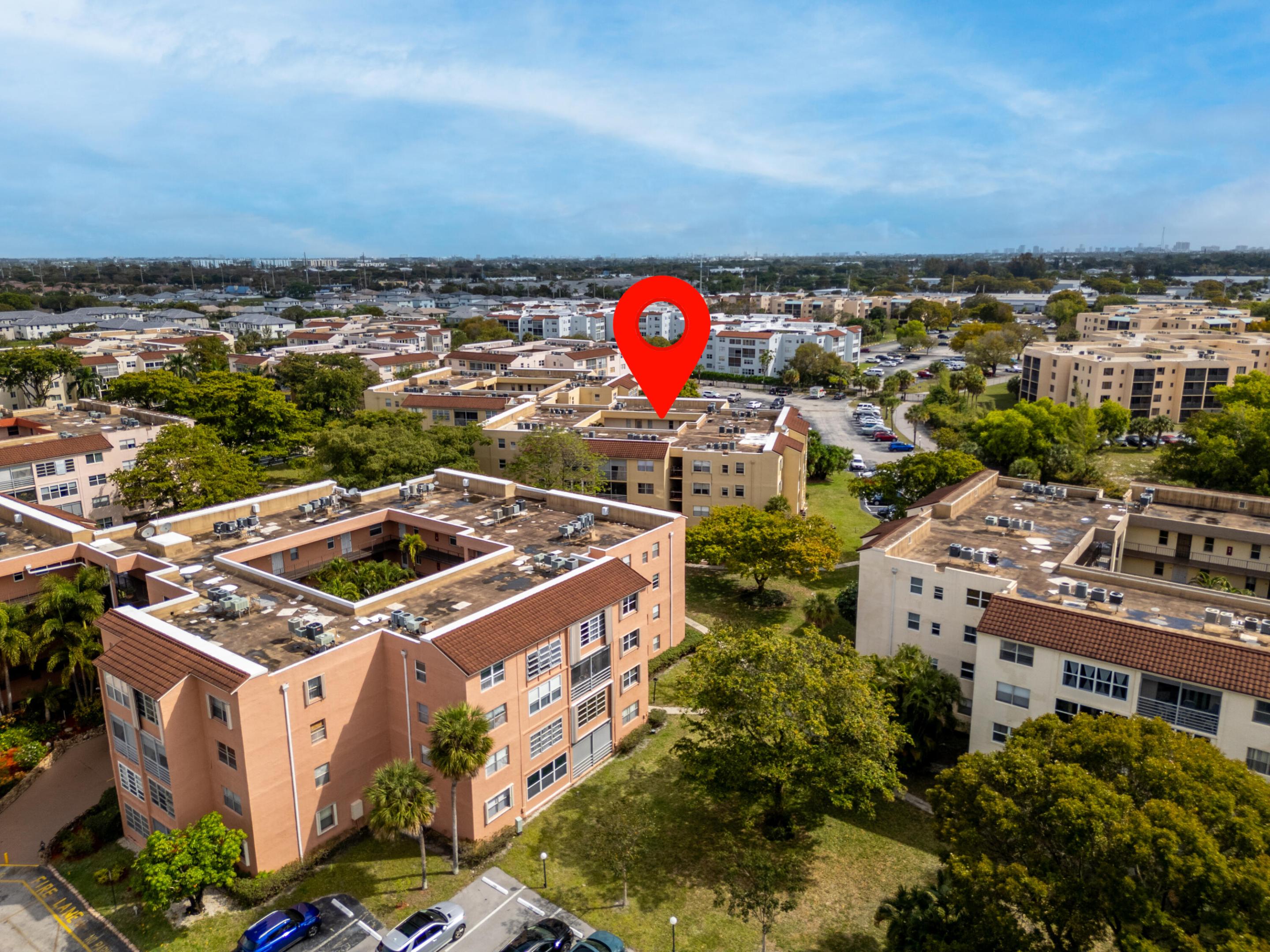 SOMERSET NO SEVEN CONDO - Residential