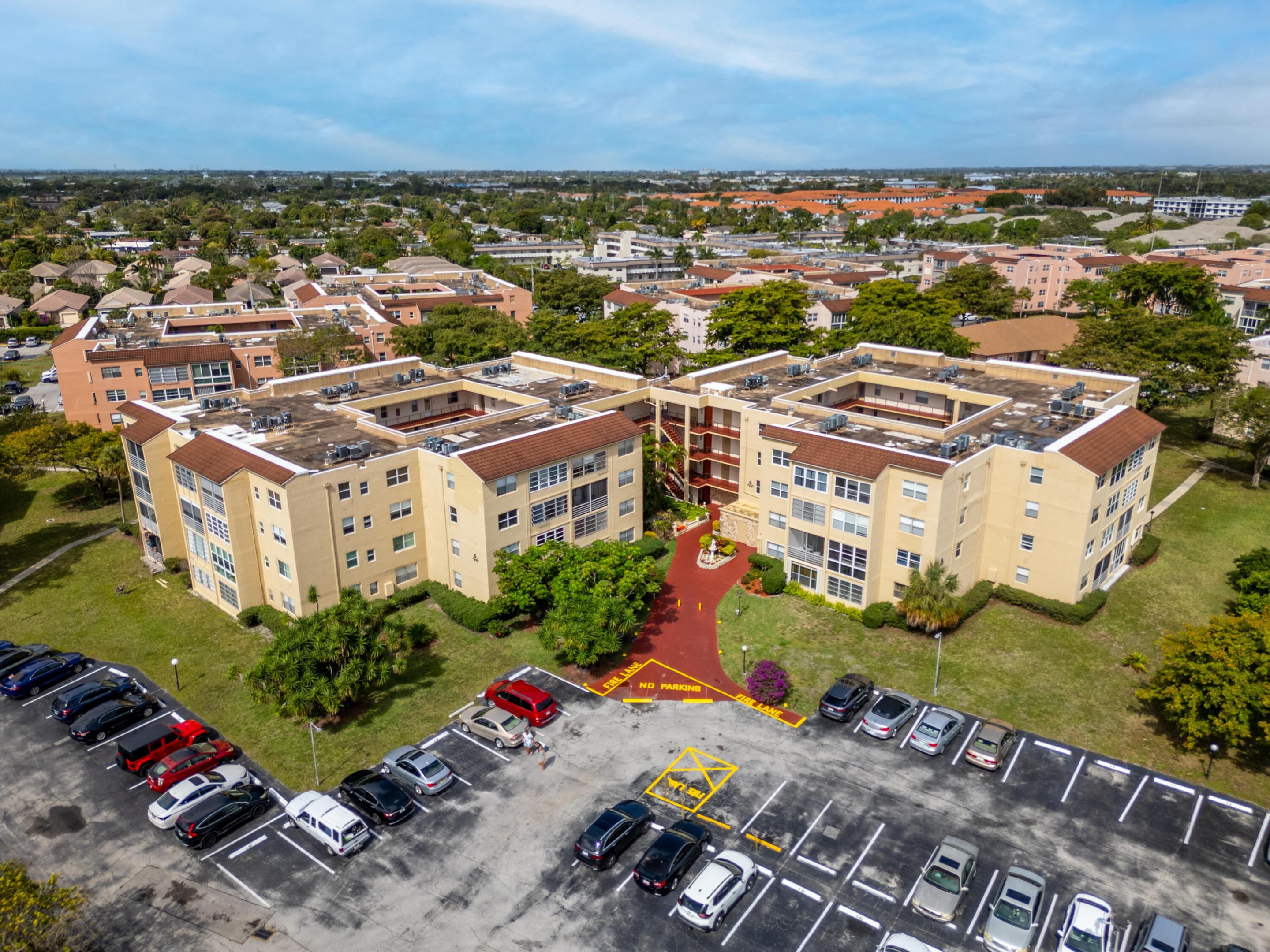 SOMERSET NO SEVEN CONDO - Residential