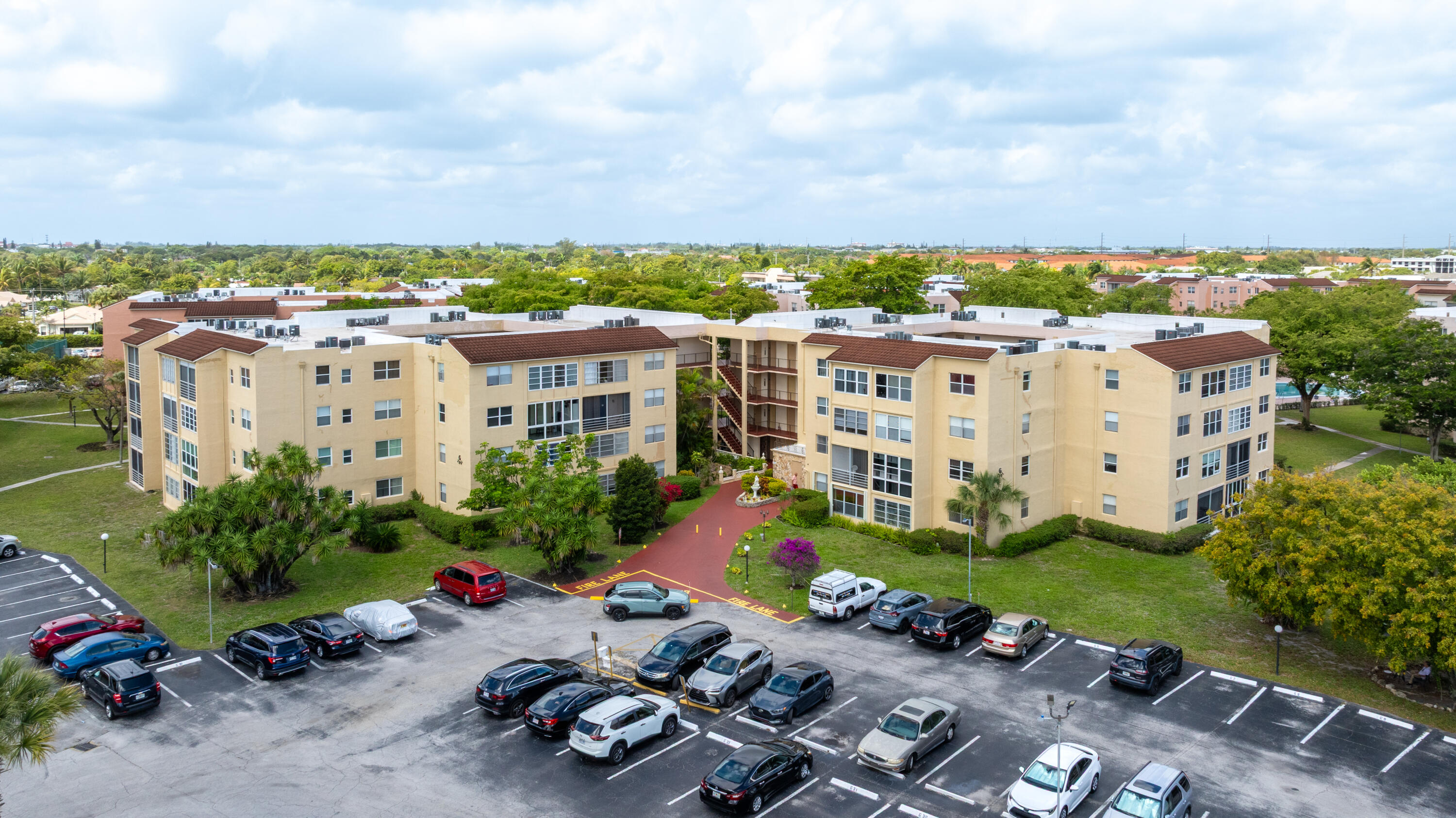 SOMERSET NO SEVEN CONDO - Residential