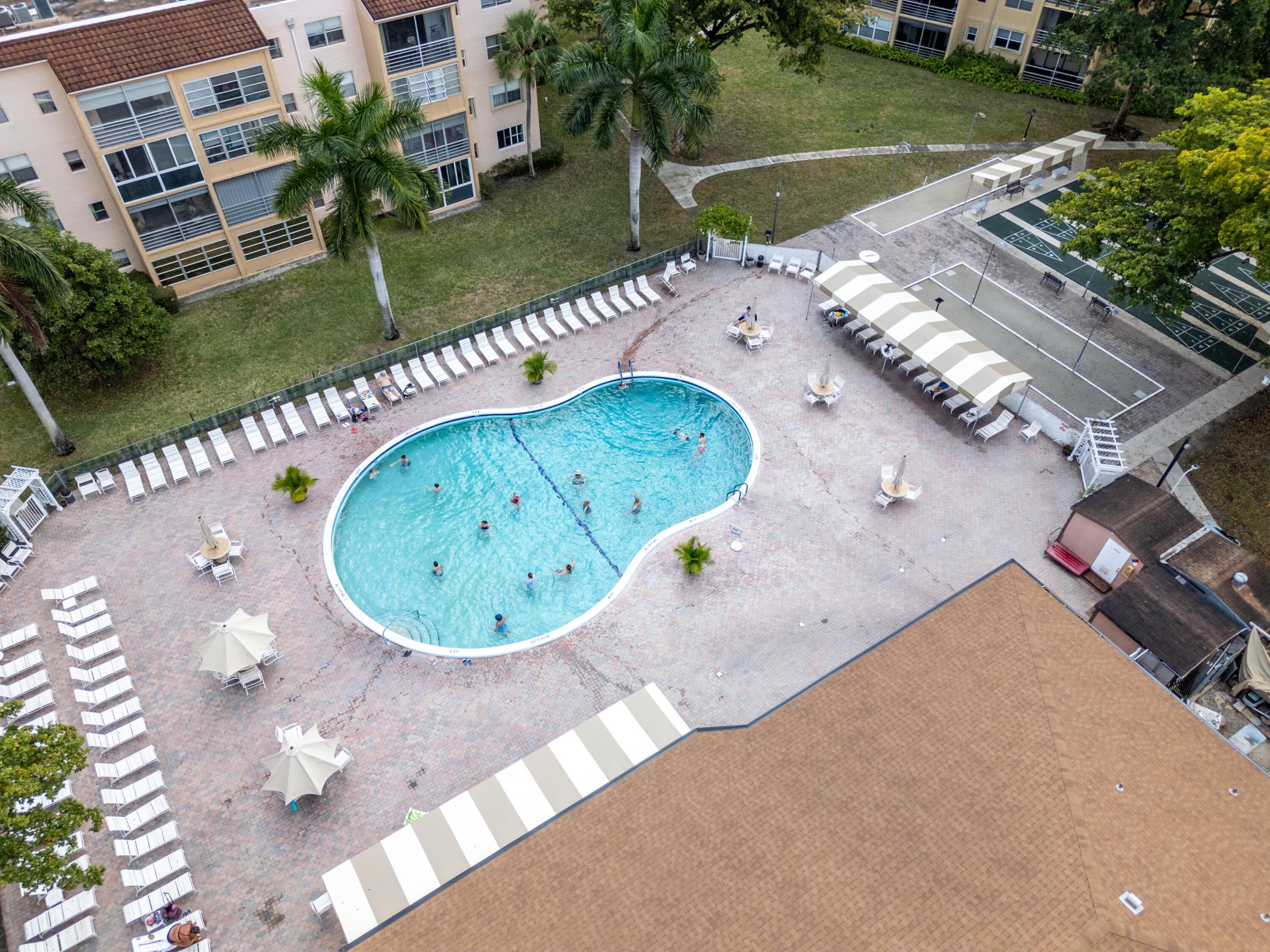 SOMERSET NO SEVEN CONDO - Residential