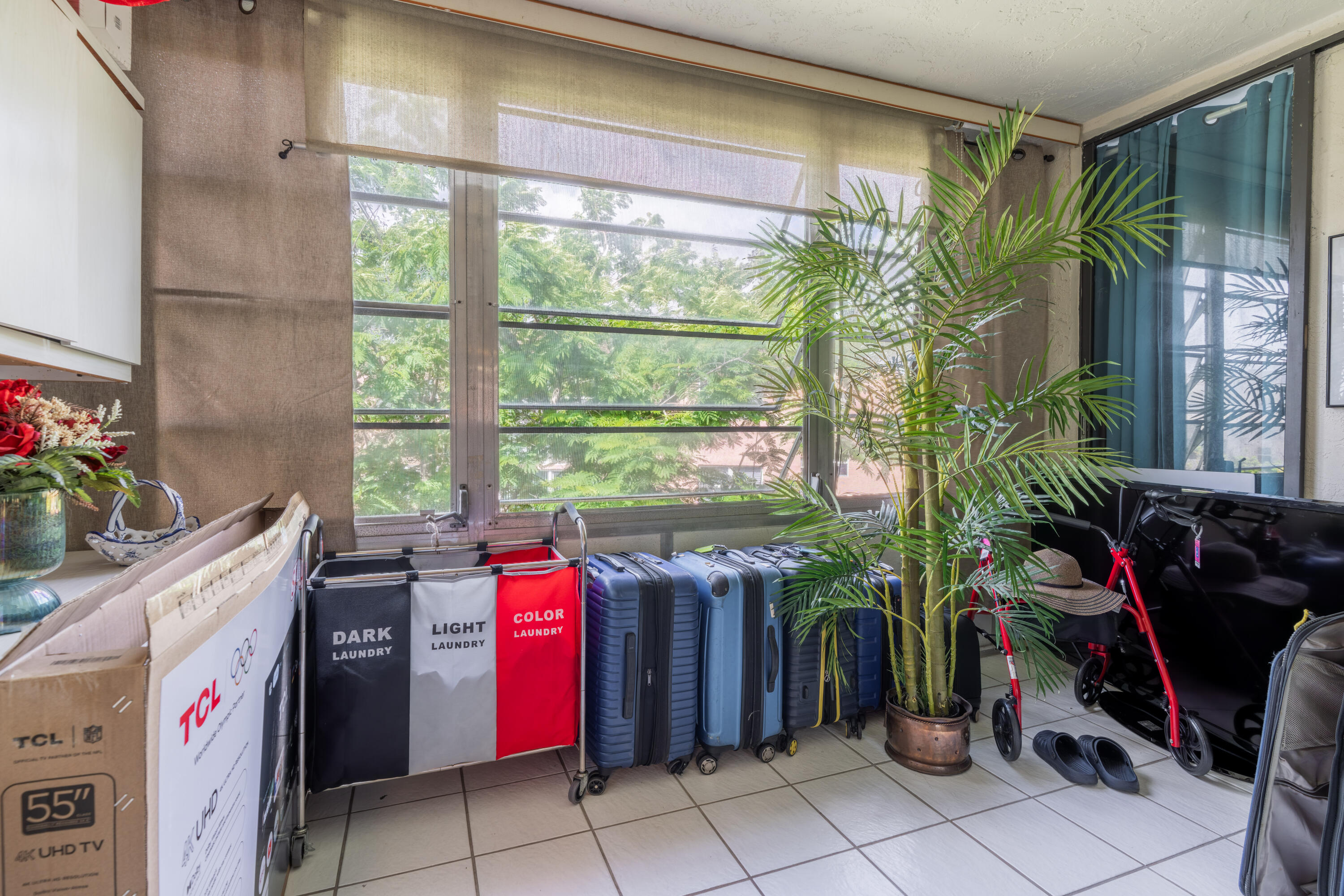 SOMERSET NO SEVEN CONDO - Residential