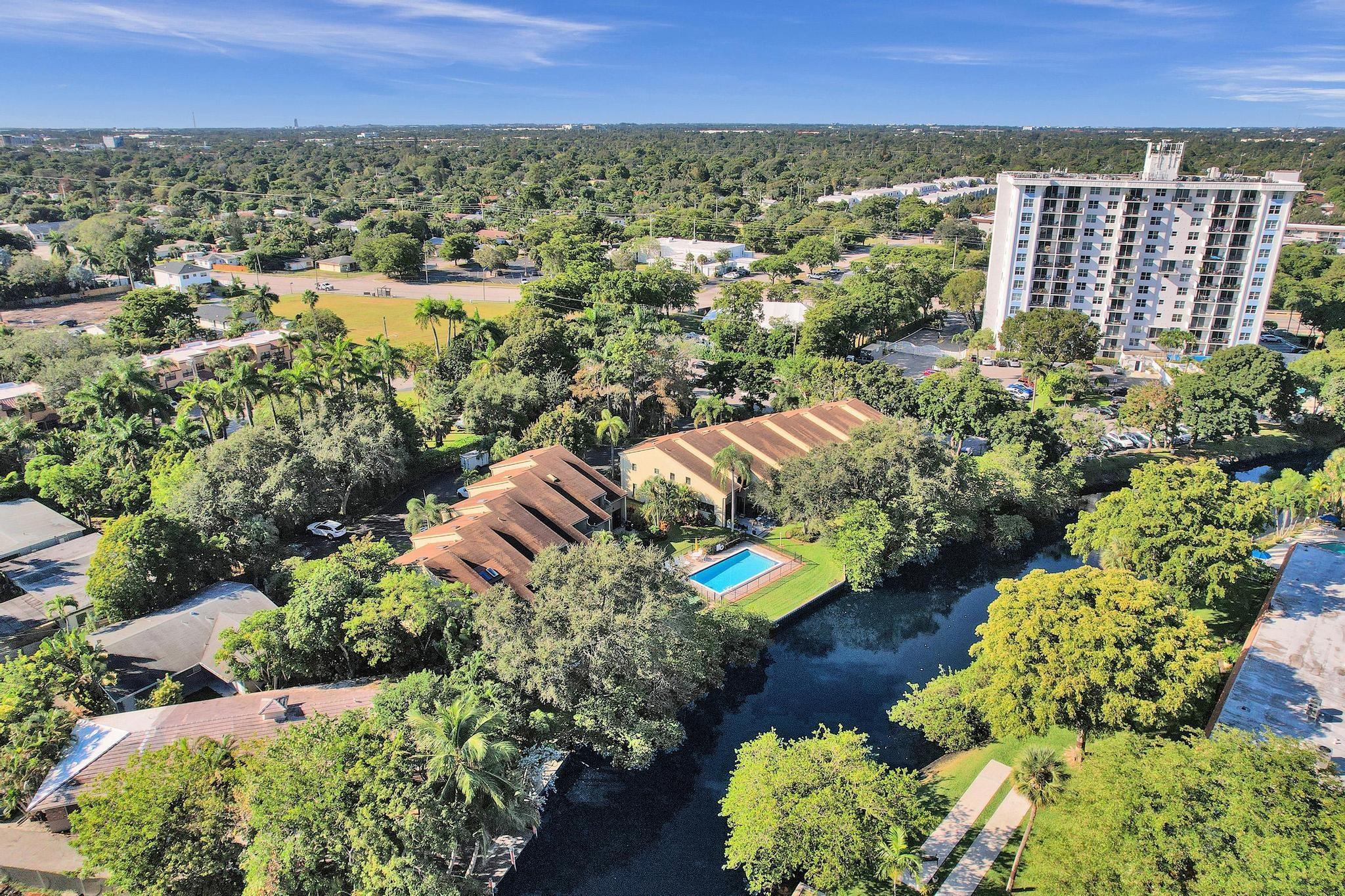 Middle River Town Homes - Residential