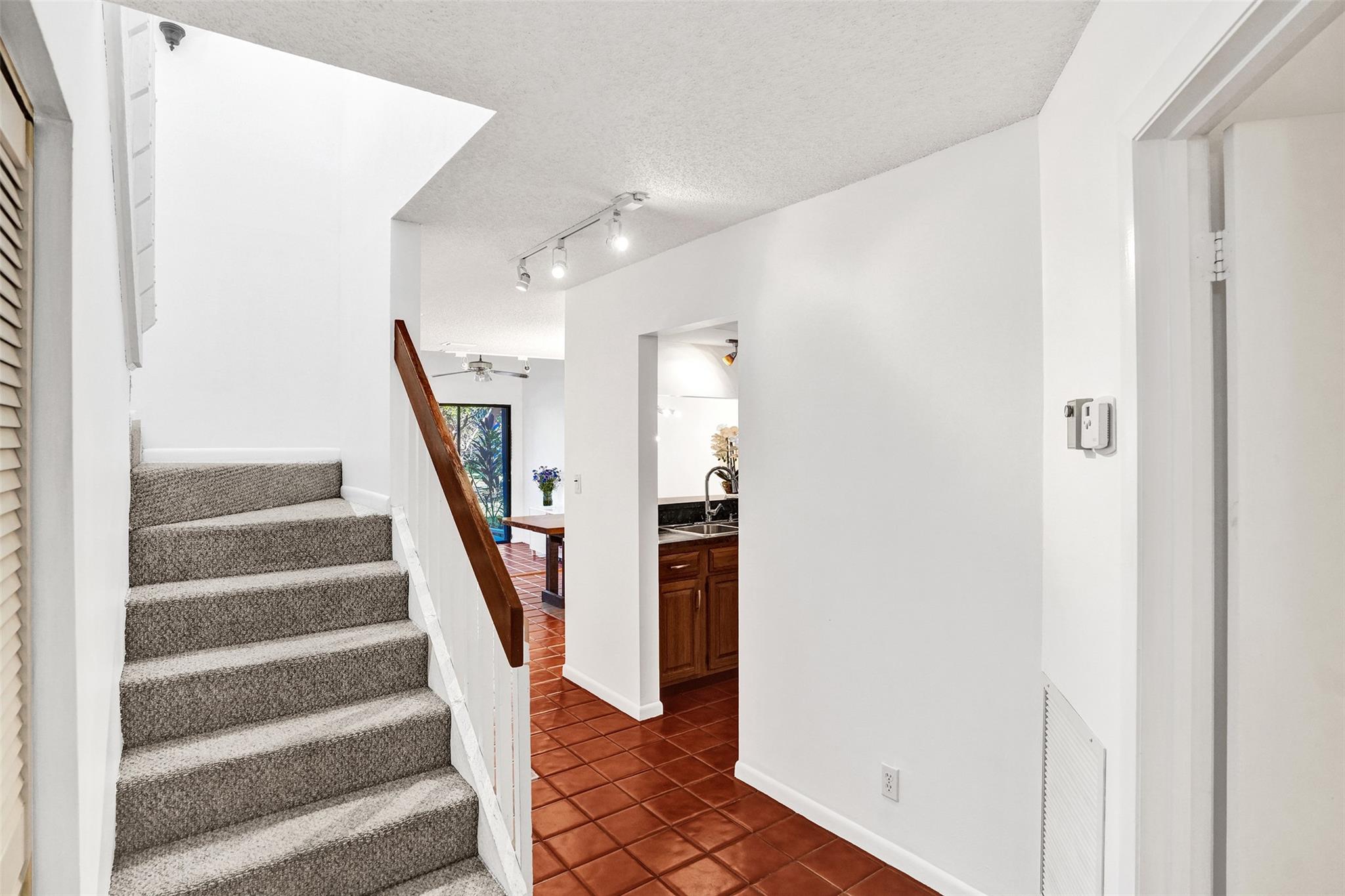 Middle River Town Homes - Residential