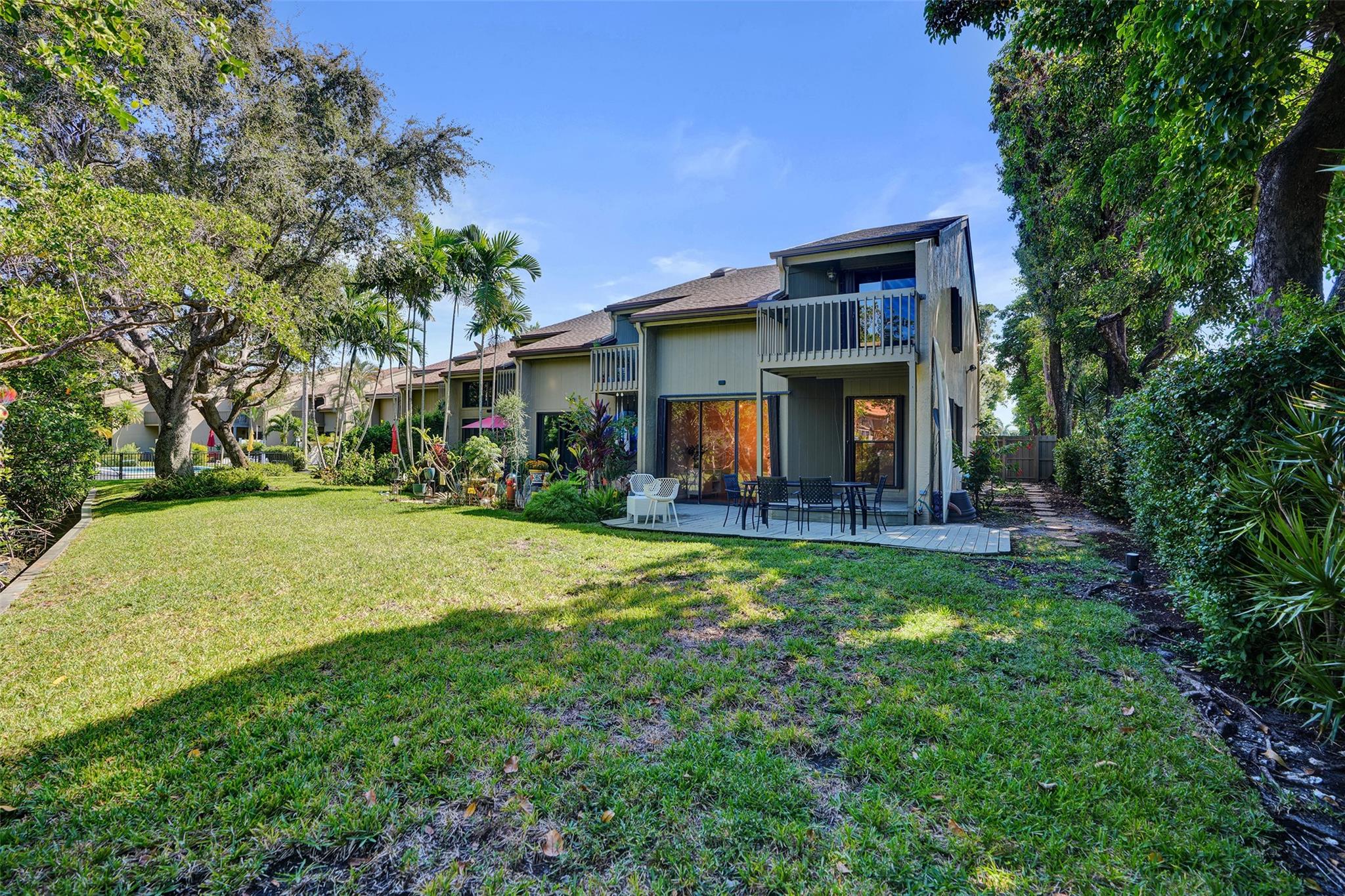 Middle River Town Homes - Residential