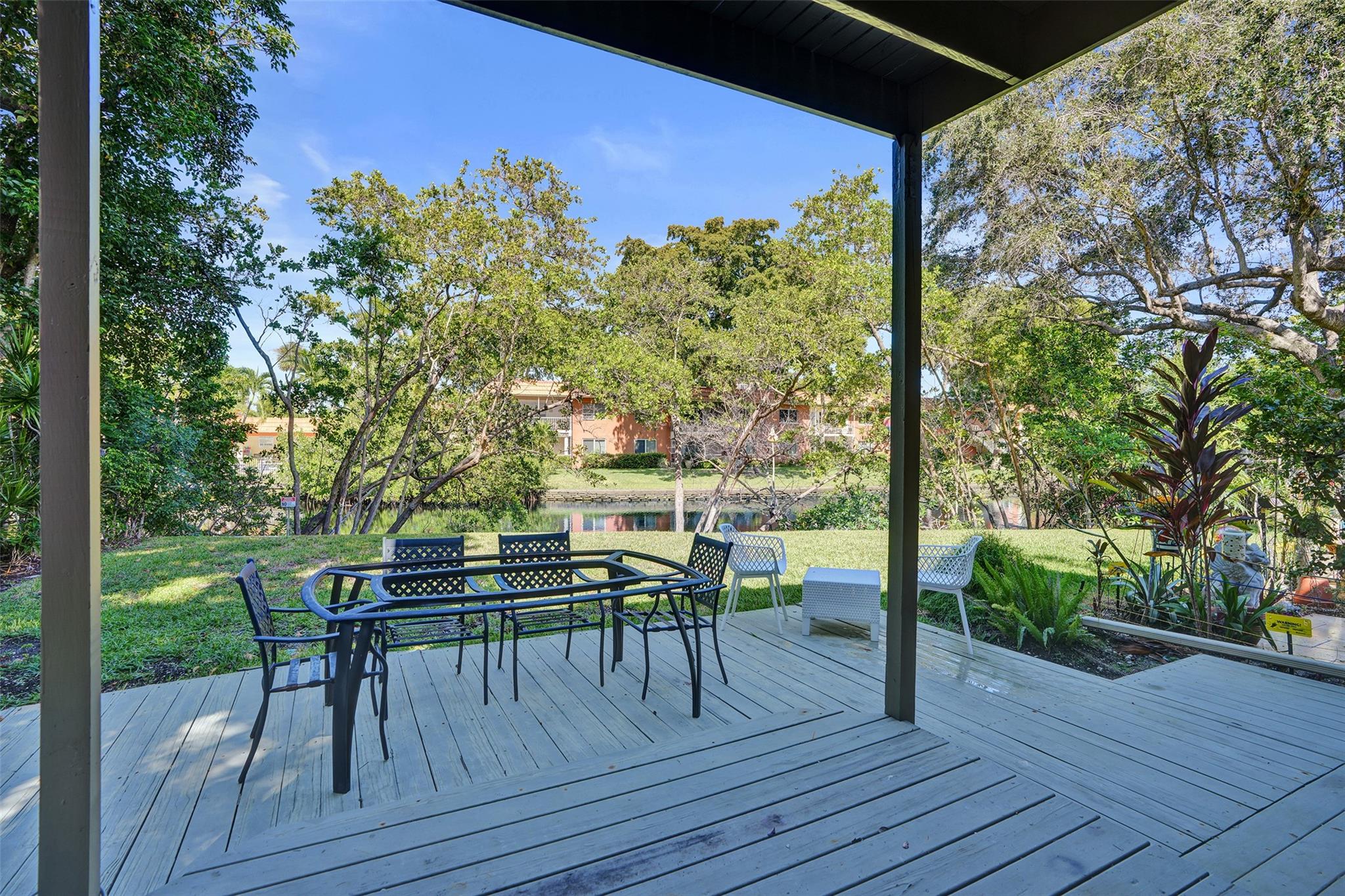 Middle River Town Homes - Residential