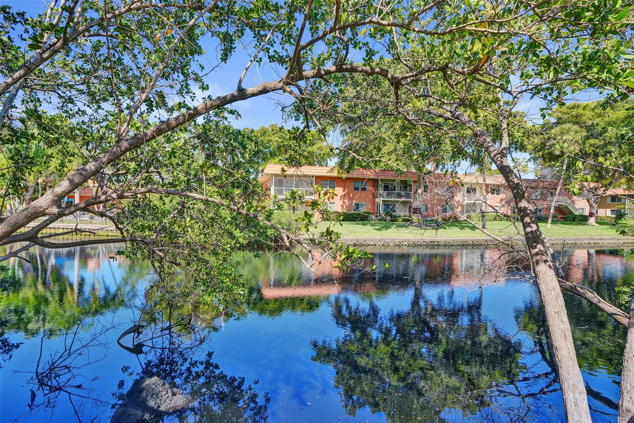 Middle River Town Homes - Residential