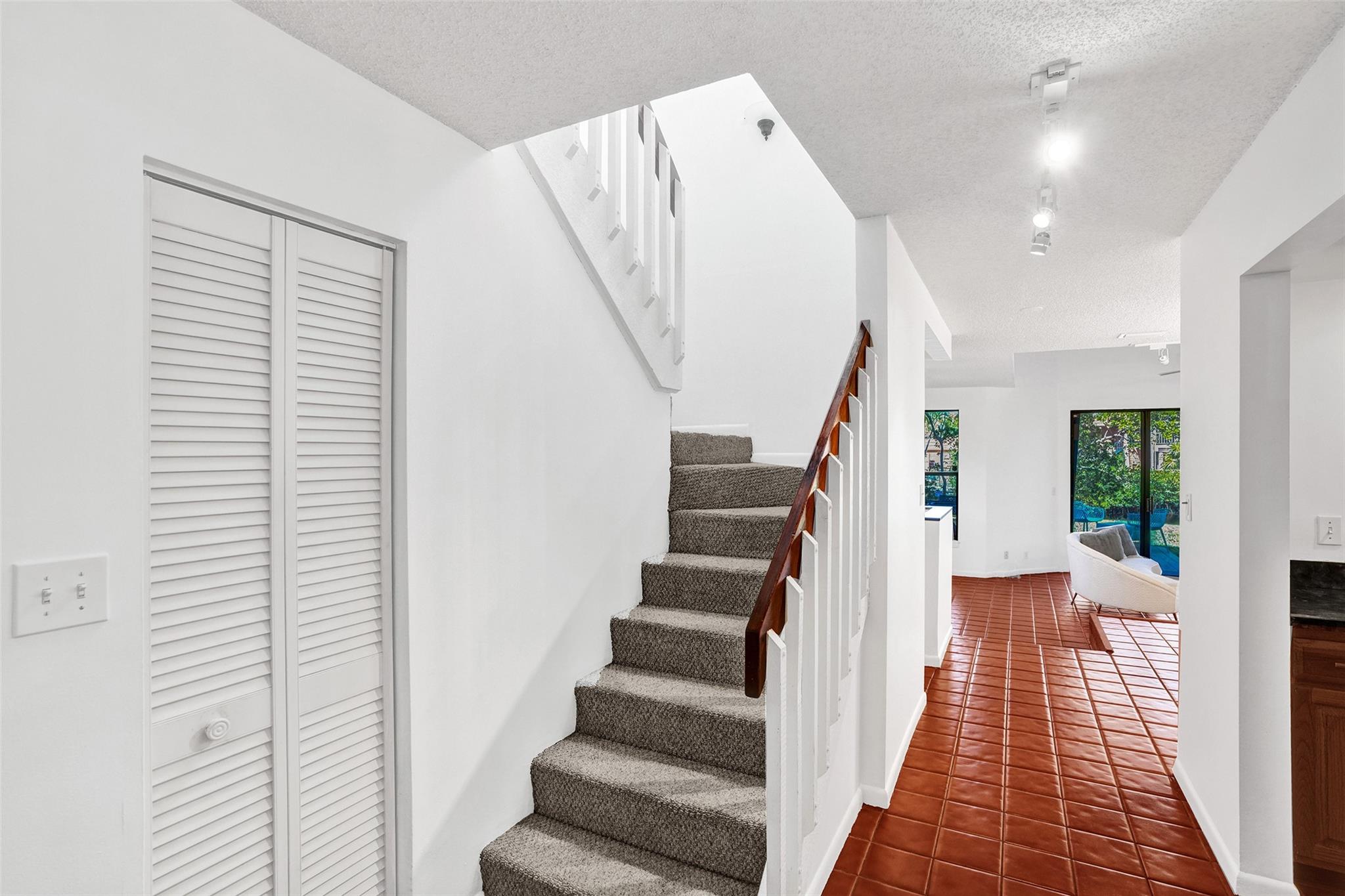 Middle River Town Homes - Residential