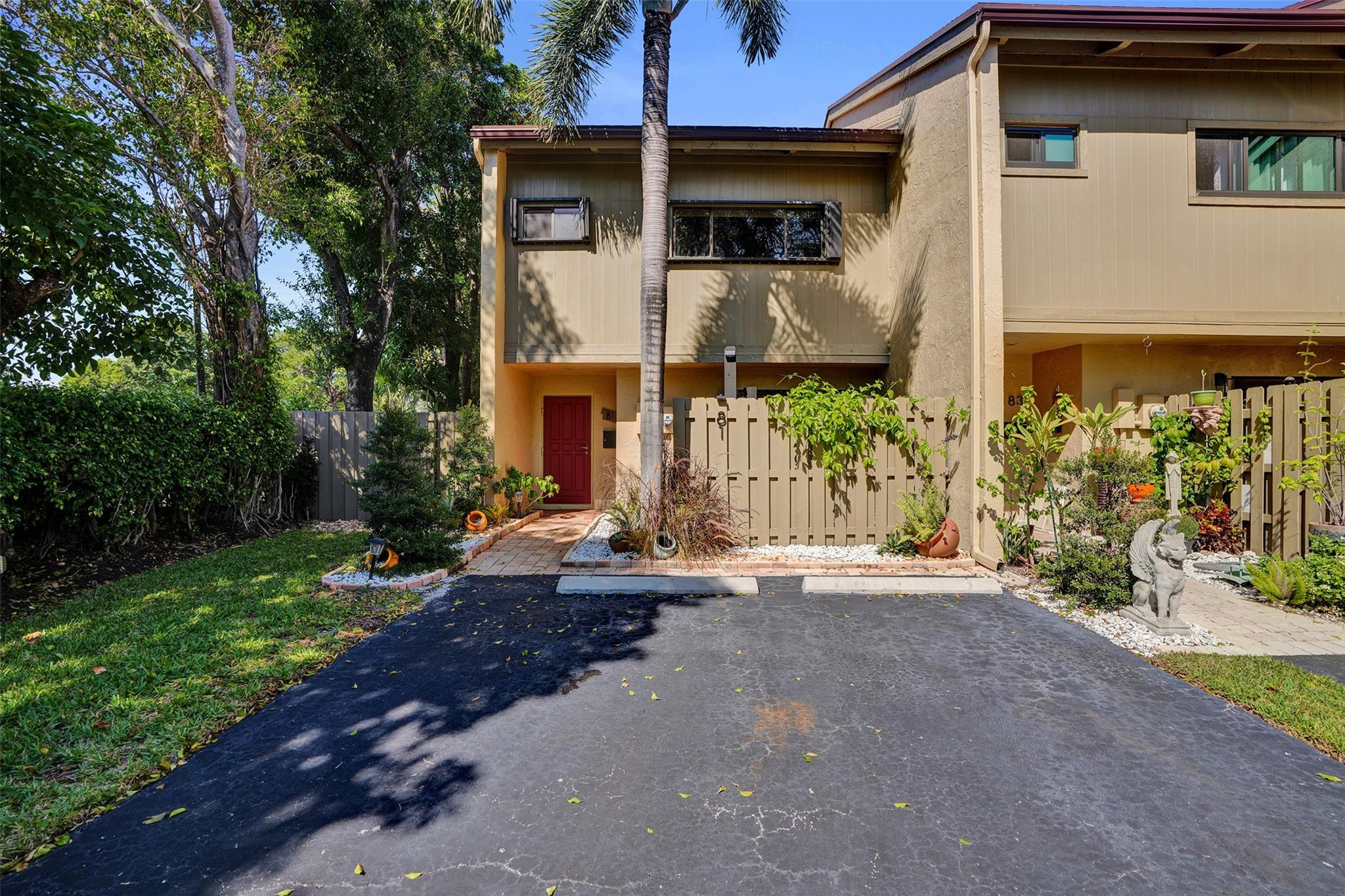 Middle River Town Homes - Residential