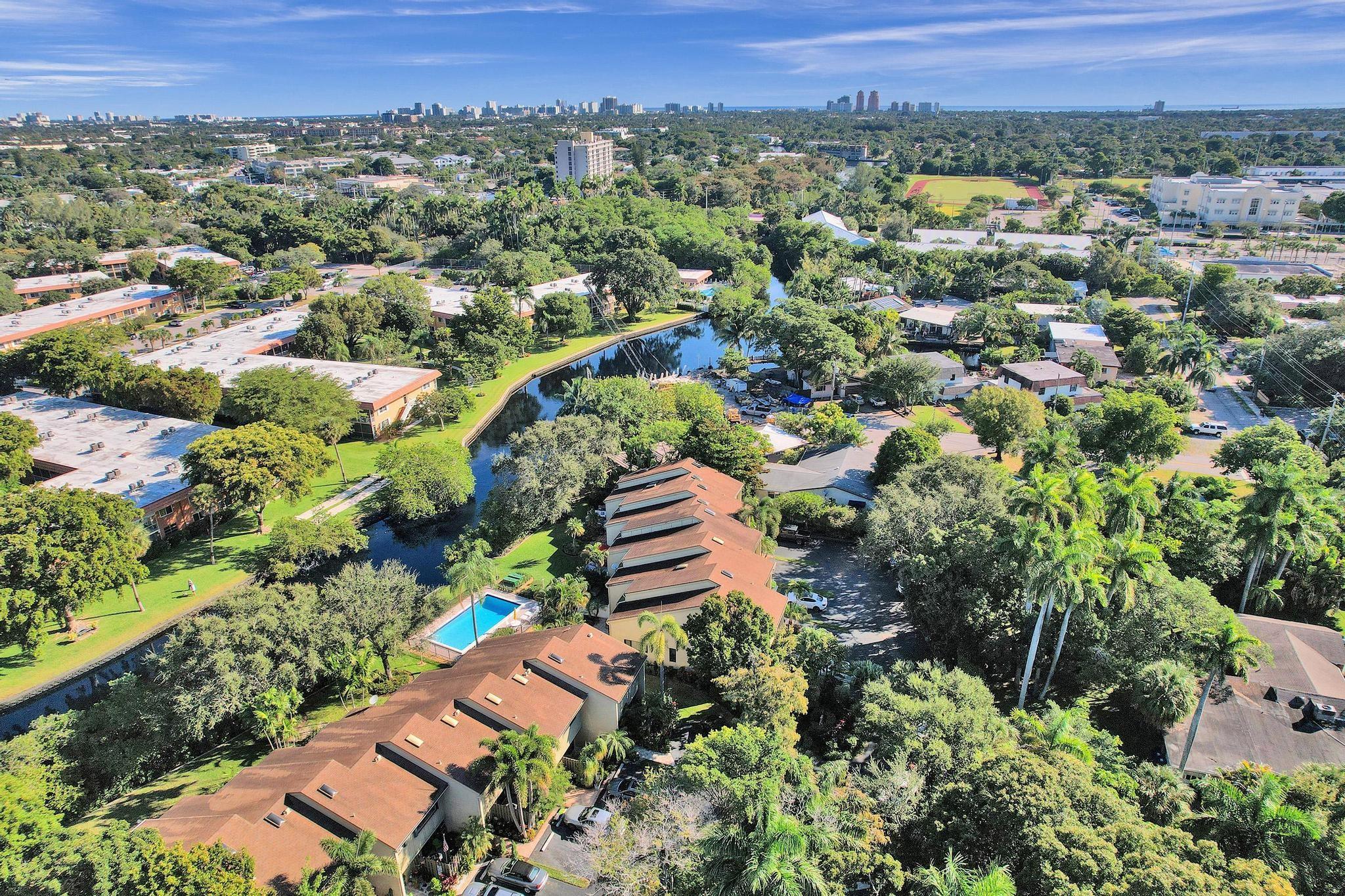 Middle River Town Homes - Residential