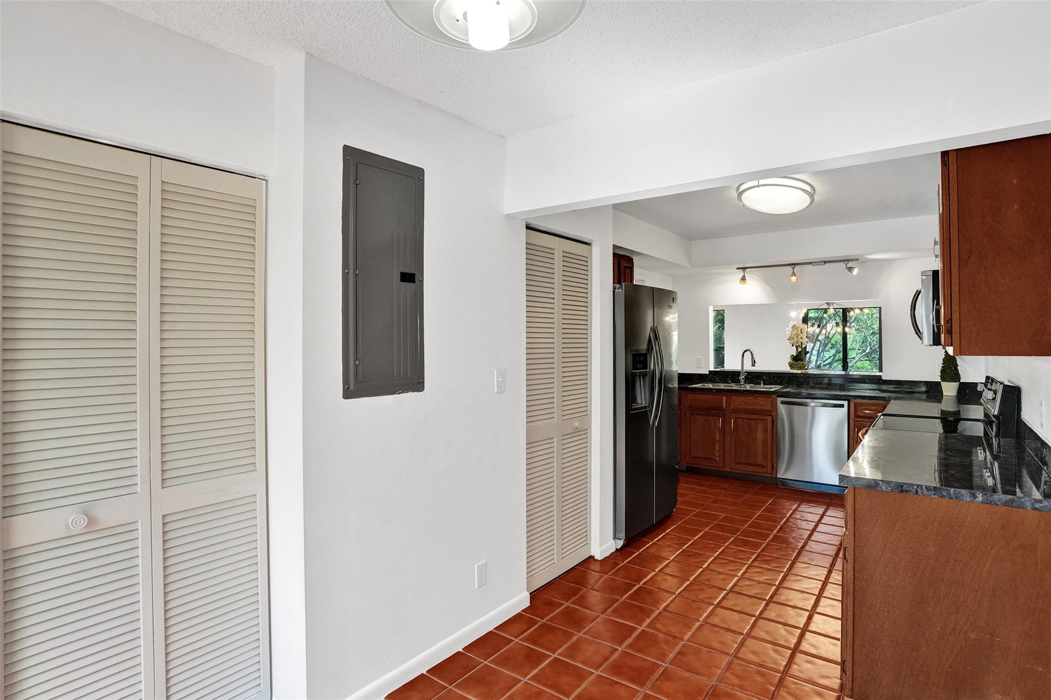 Middle River Town Homes - Residential