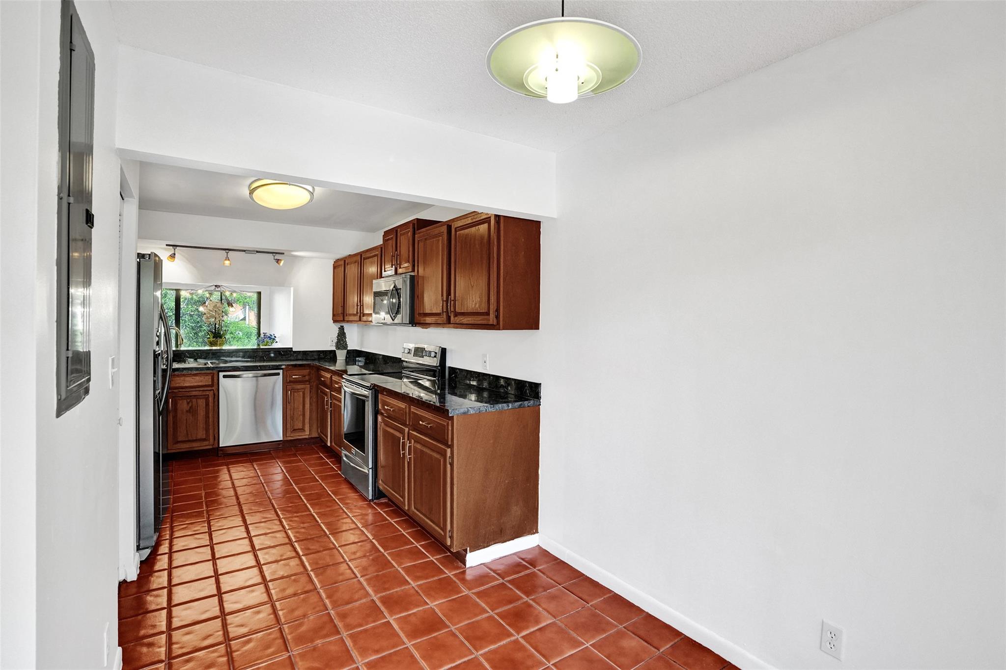 Middle River Town Homes - Residential