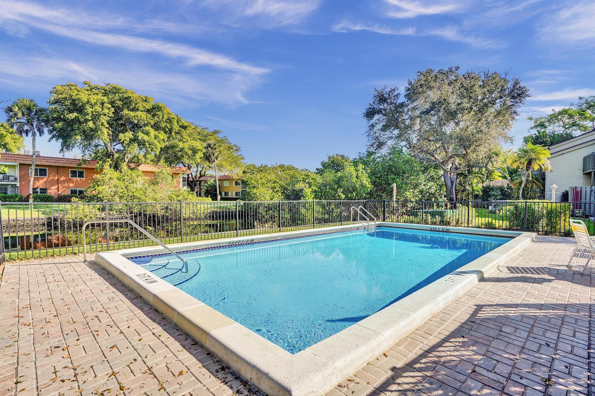 Middle River Town Homes - Residential